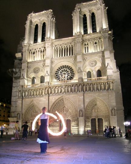Notre-Dame Parigi di Sera